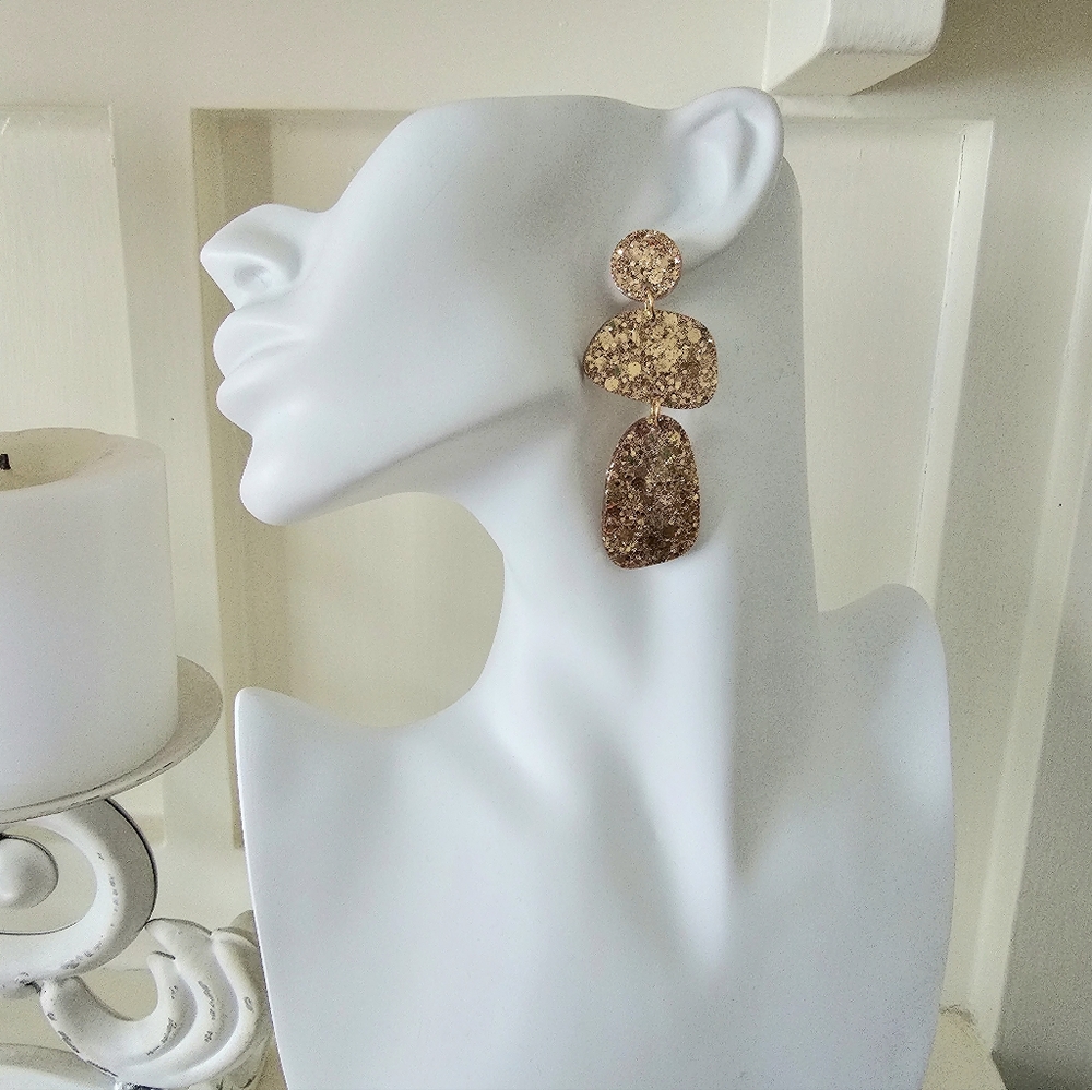 New dangle earrings - Picture 1 of 4